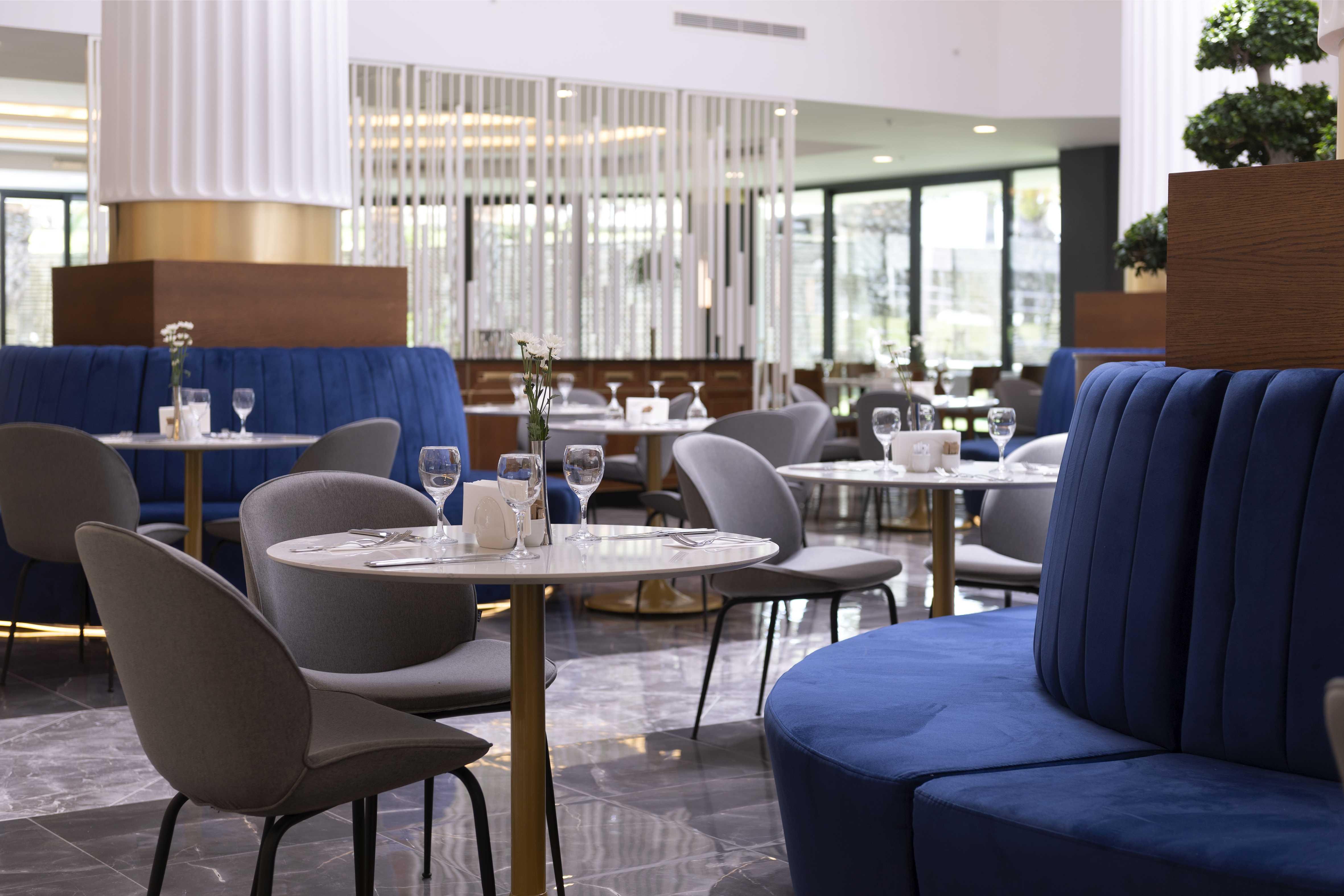 Hotel Seven Seas Blue